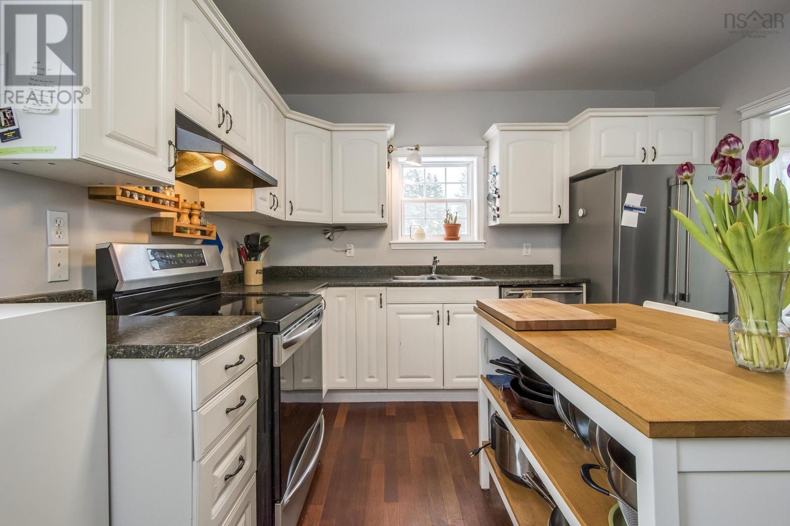 383 West Lawrencetown Road, Lawrencetown, Nova Scotia  B2S 1S5 - Photo 17 - 202402360