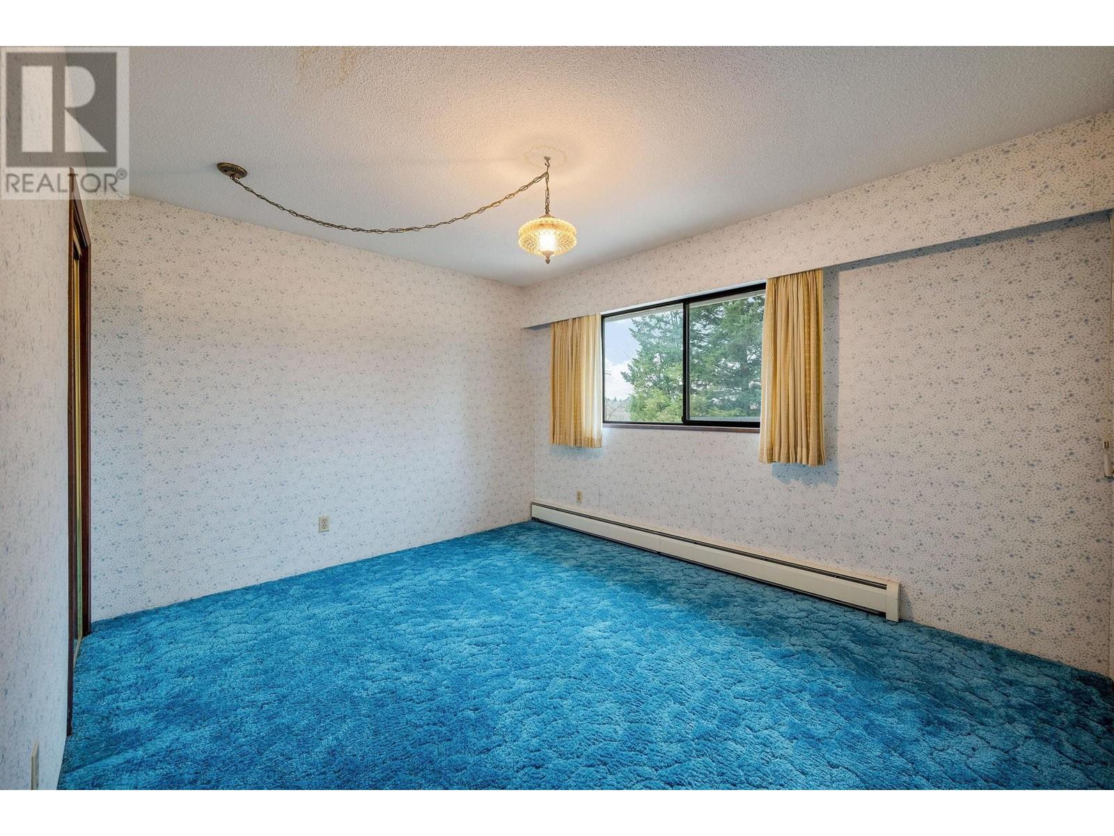 Listing Picture 16 of 32 : 3605 LYNNDALE CRESCENT, Burnaby / 本拿比 - 魯藝地產 Yvonne Lu Group - MLS Medallion Club Member