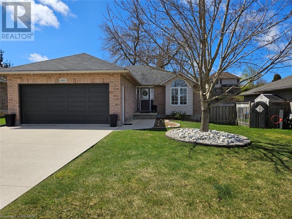 688 22nd Avenue, Hanover, Ontario  N4N 3W8 - Photo 1 - 40533917