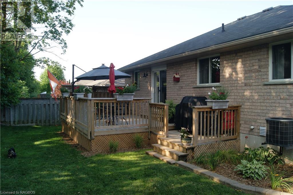 688 22nd Avenue, Hanover, Ontario  N4N 3W8 - Photo 11 - 40533917