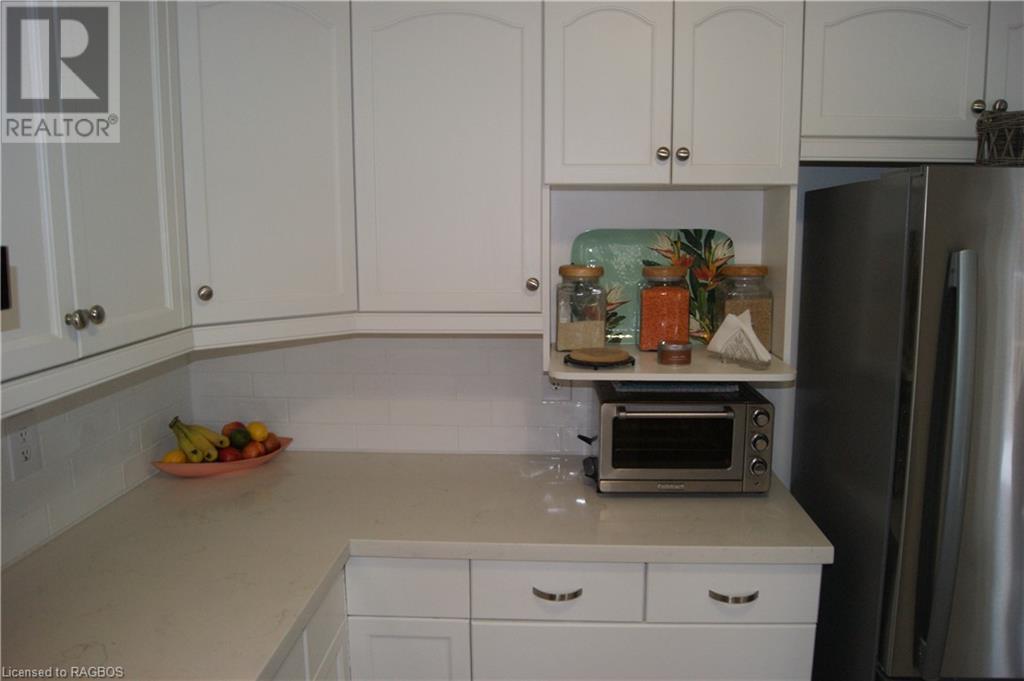 688 22nd Avenue, Hanover, Ontario  N4N 3W8 - Photo 18 - 40533917