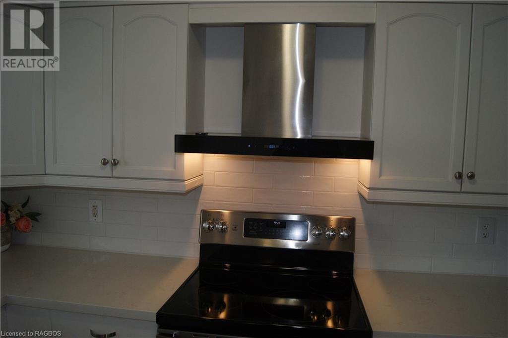 688 22nd Avenue, Hanover, Ontario  N4N 3W8 - Photo 20 - 40533917