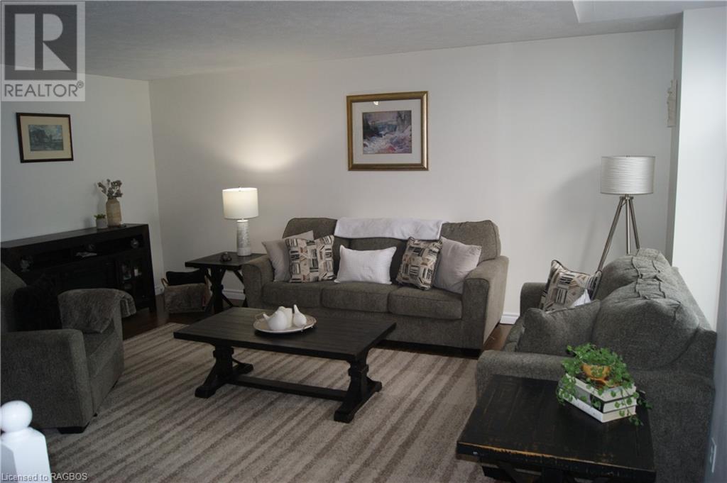688 22nd Avenue, Hanover, Ontario  N4N 3W8 - Photo 28 - 40533917