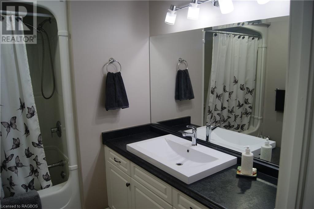 688 22nd Avenue, Hanover, Ontario  N4N 3W8 - Photo 31 - 40533917