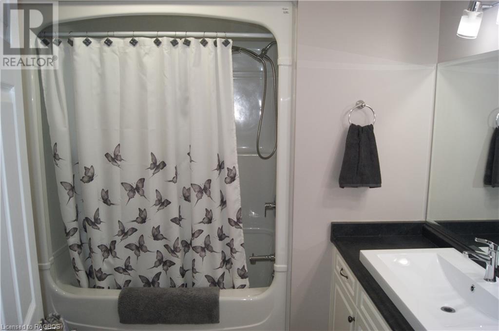 688 22nd Avenue, Hanover, Ontario  N4N 3W8 - Photo 32 - 40533917