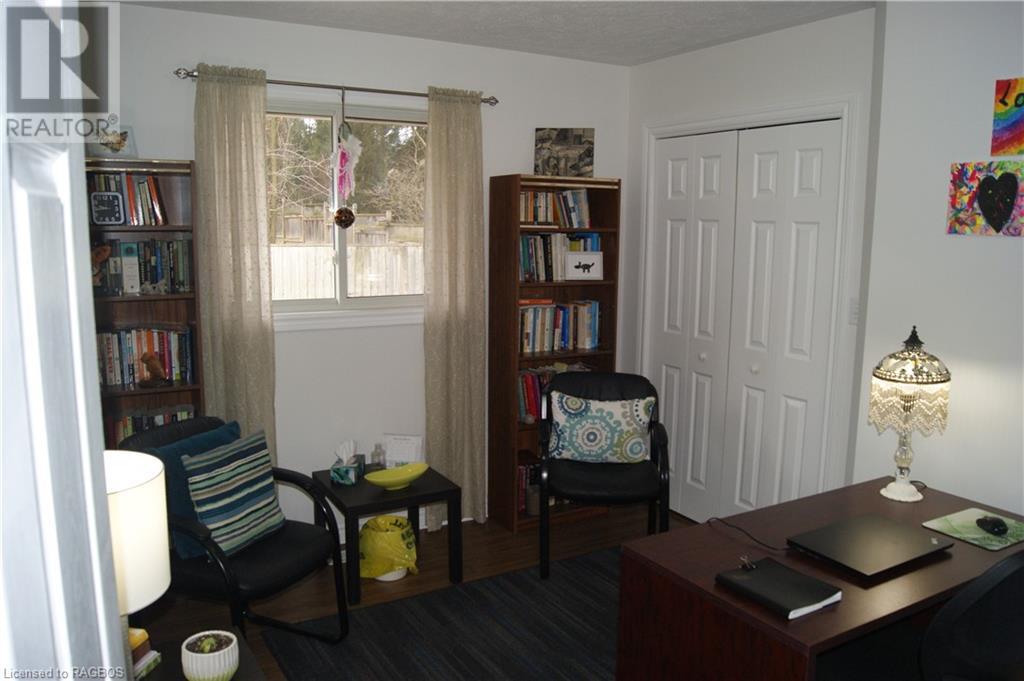 688 22nd Avenue, Hanover, Ontario  N4N 3W8 - Photo 41 - 40533917