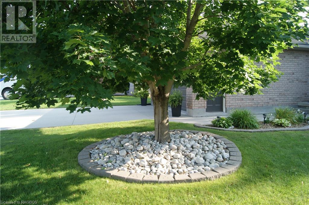688 22nd Avenue, Hanover, Ontario  N4N 3W8 - Photo 7 - 40533917