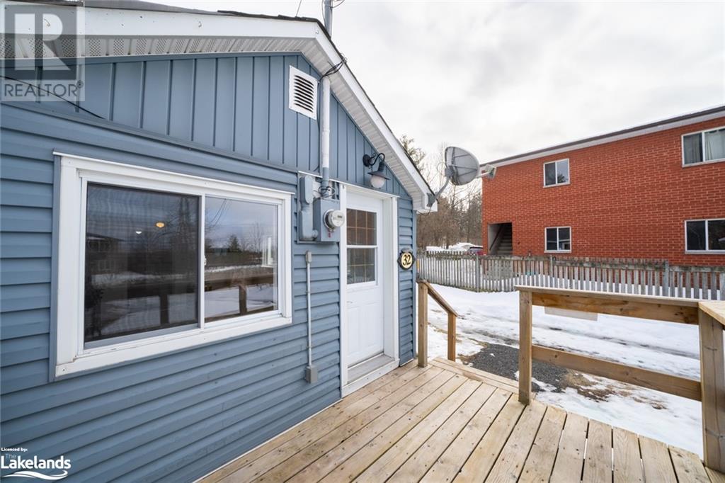 32 Railway Avenue, Parry Sound, Ontario  P2A 2R6 - Photo 3 - 40537126