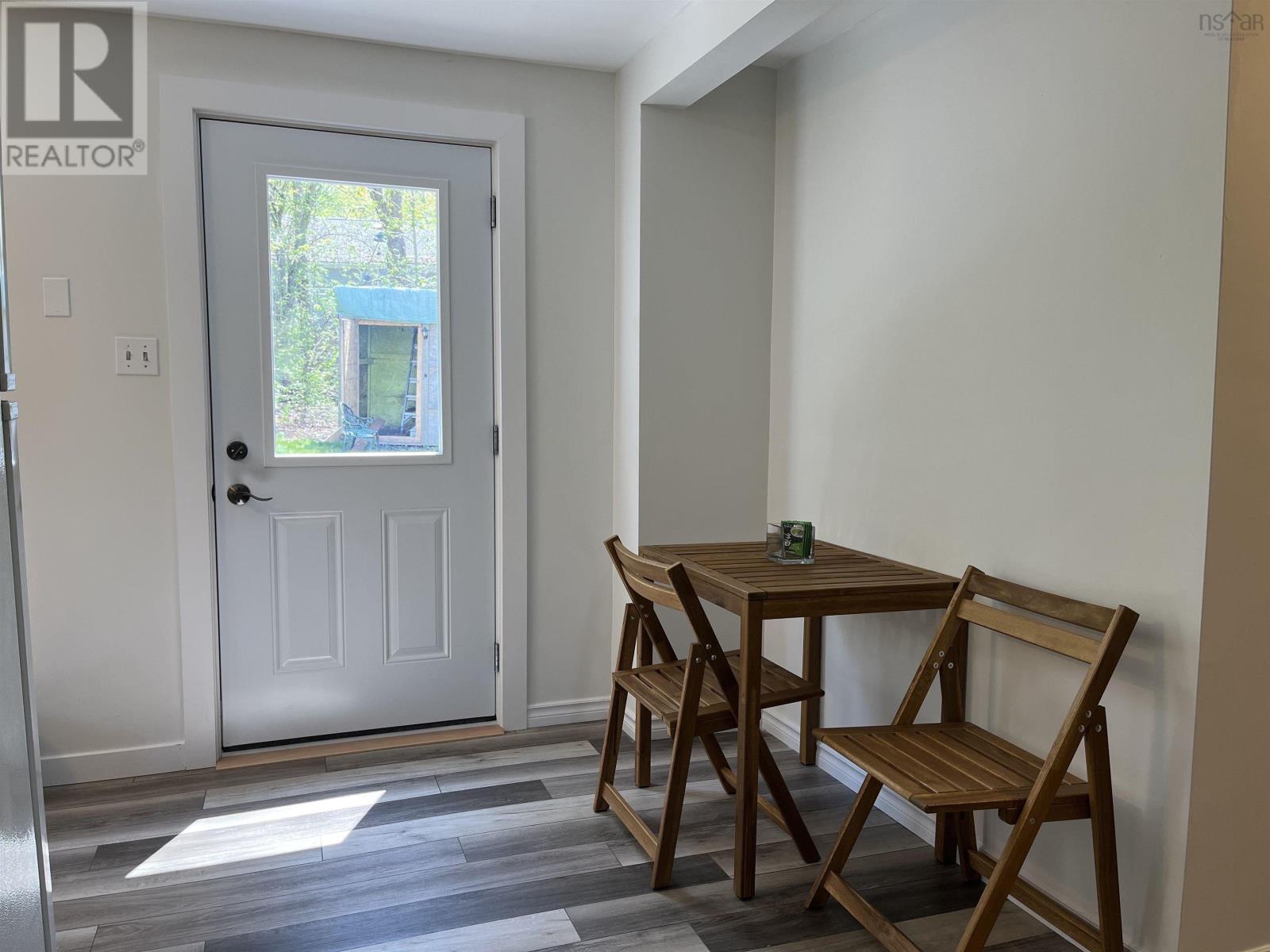 77 Dartmouth Road, Bedford, Nova Scotia  B4A 2L5 - Photo 6 - 202402383