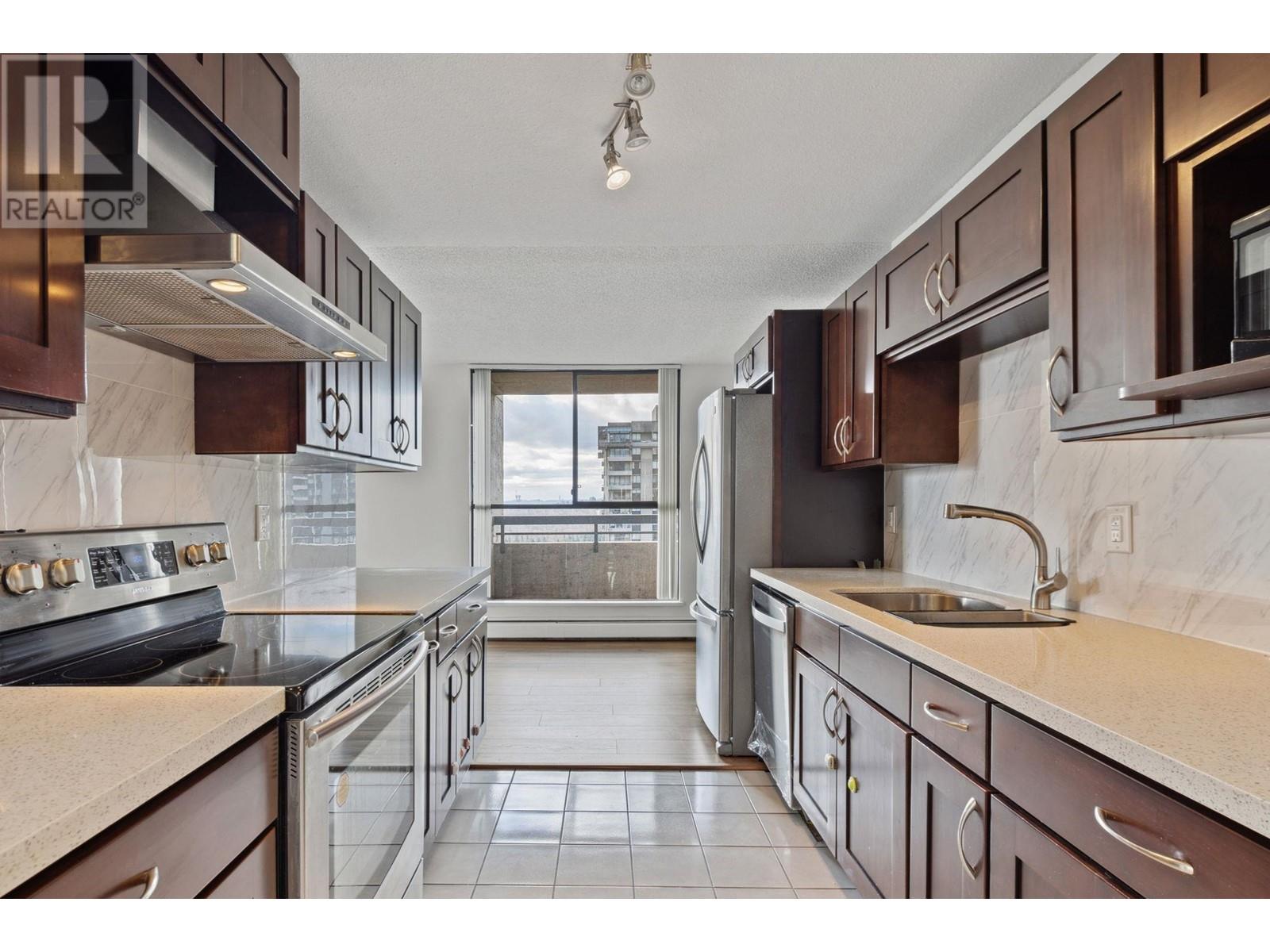 2103 3737 Bartlett Court, Burnaby, British Columbia  V3J 7E3 - Photo 1 - R2848111