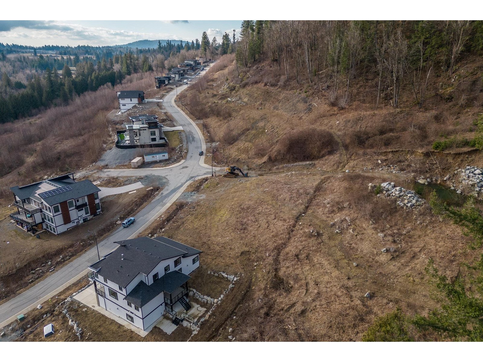 9126 Hatzic Ridge Drive, Mission, British Columbia  V2V 0J4 - Photo 2 - R2847501