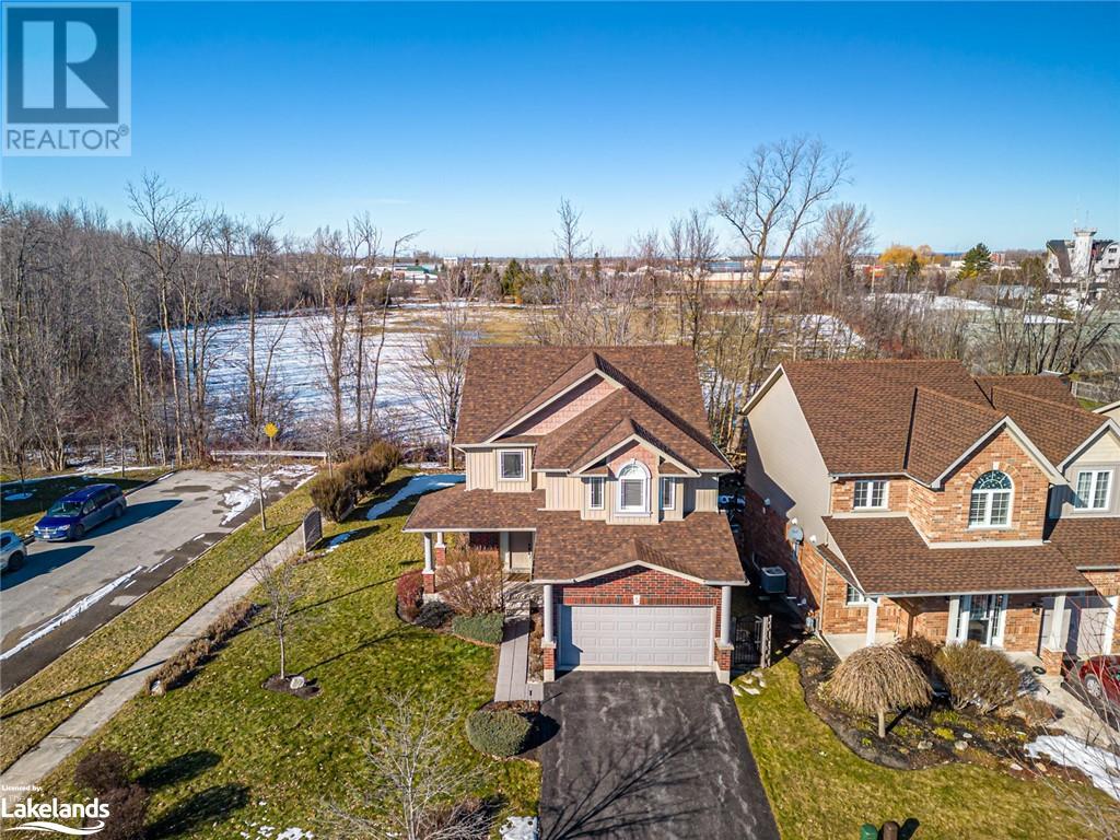 23 CHAMBERLAIN Crescent, collingwood, Ontario