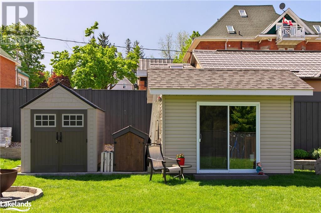 17 Peel Street, Penetanguishene, Ontario  L9M 1A5 - Photo 32 - 40537079
