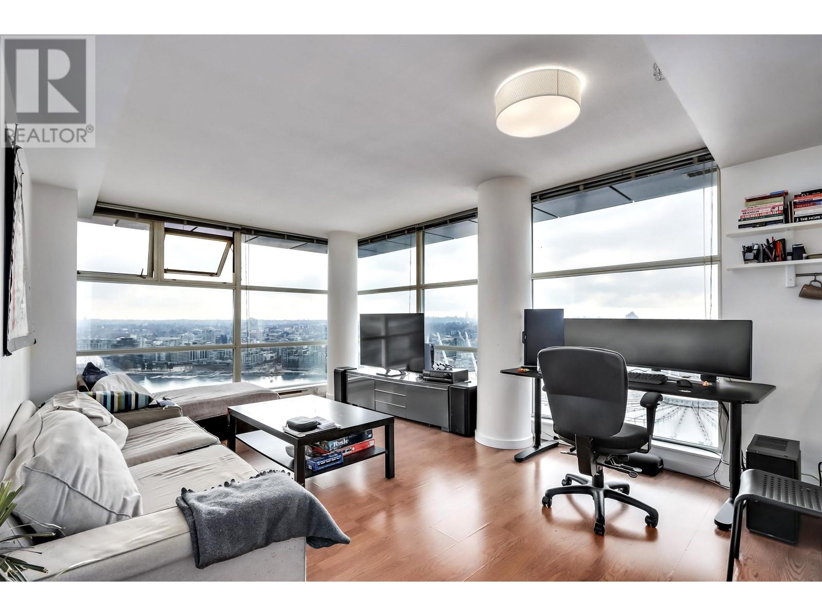 3301 111 W Georgia Street, Vancouver, British Columbia  V6B 1T8 - Photo 1 - R2848210