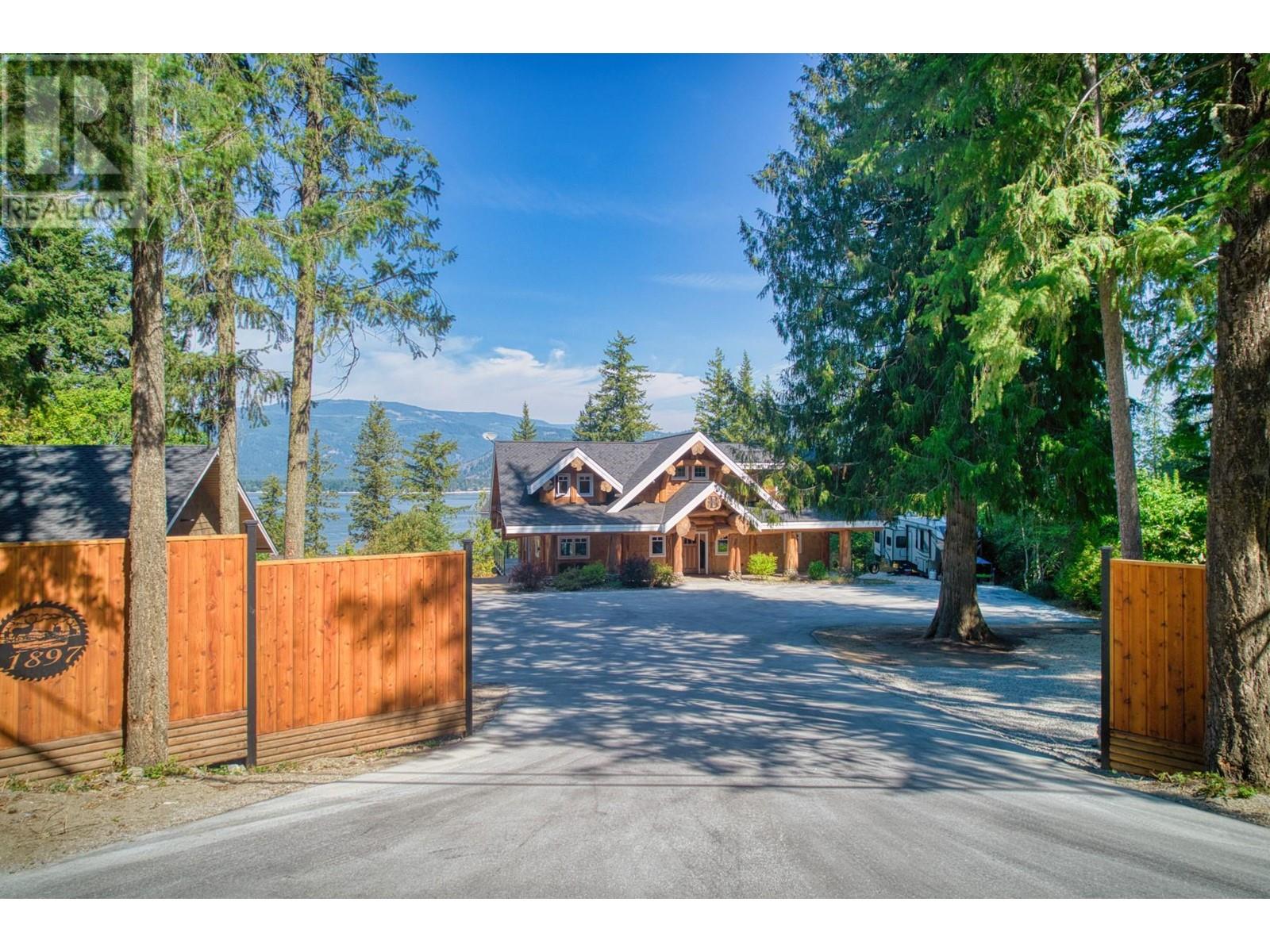 1897 Blind Bay Road, Blind Bay, British Columbia  V0E 2W1 - Photo 12 - 10303995