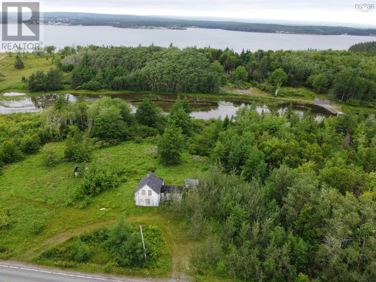 320 Highway, Martinique, Nova Scotia  B0E 1K0 - Photo 1 - 202402432