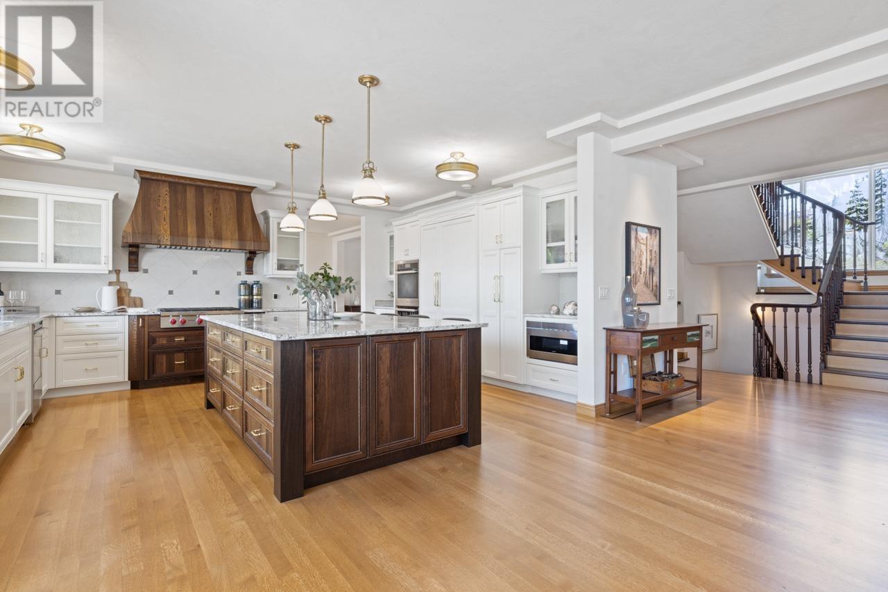 588 Lowry Lane, North Vancouver, British Columbia  V7G 1R3 - Photo 10 - R2848295