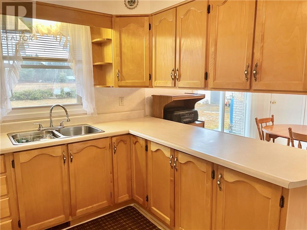 48 Pioneer Road, Barry's Bay, Ontario  K0J 1B0 - Photo 12 - 1376704