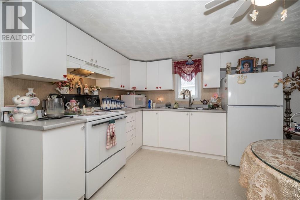 105 Dominion Street S, Alexandria, Ontario  K0C 1A0 - Photo 10 - 1376896
