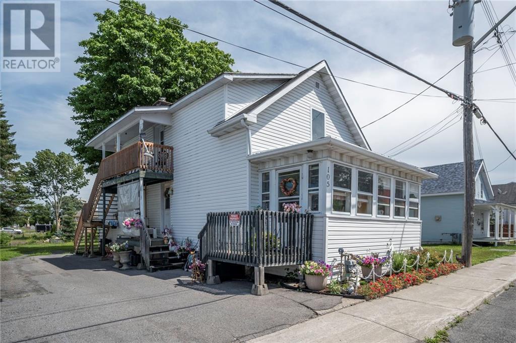 105 Dominion Street S, Alexandria, Ontario  K0C 1A0 - Photo 3 - 1376896