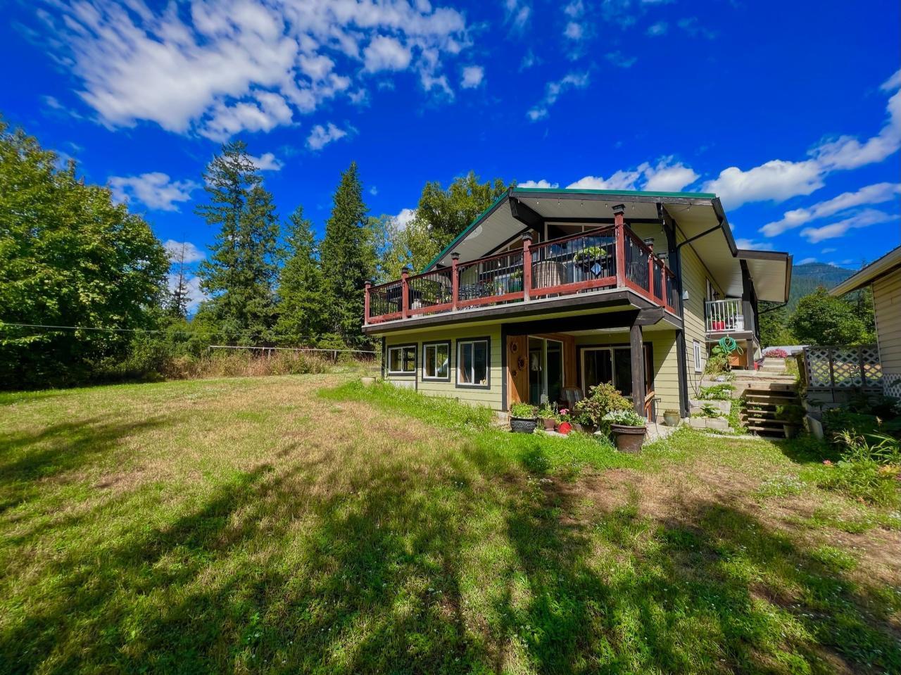 7714/7716 UPPER BALFOUR ROAD, balfour, British Columbia