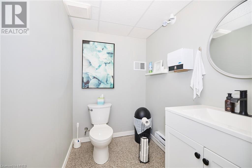 3710 Main Street Unit# 101, Niagara Falls, Ontario  L2G 6B1 - Photo 14 - 40539323