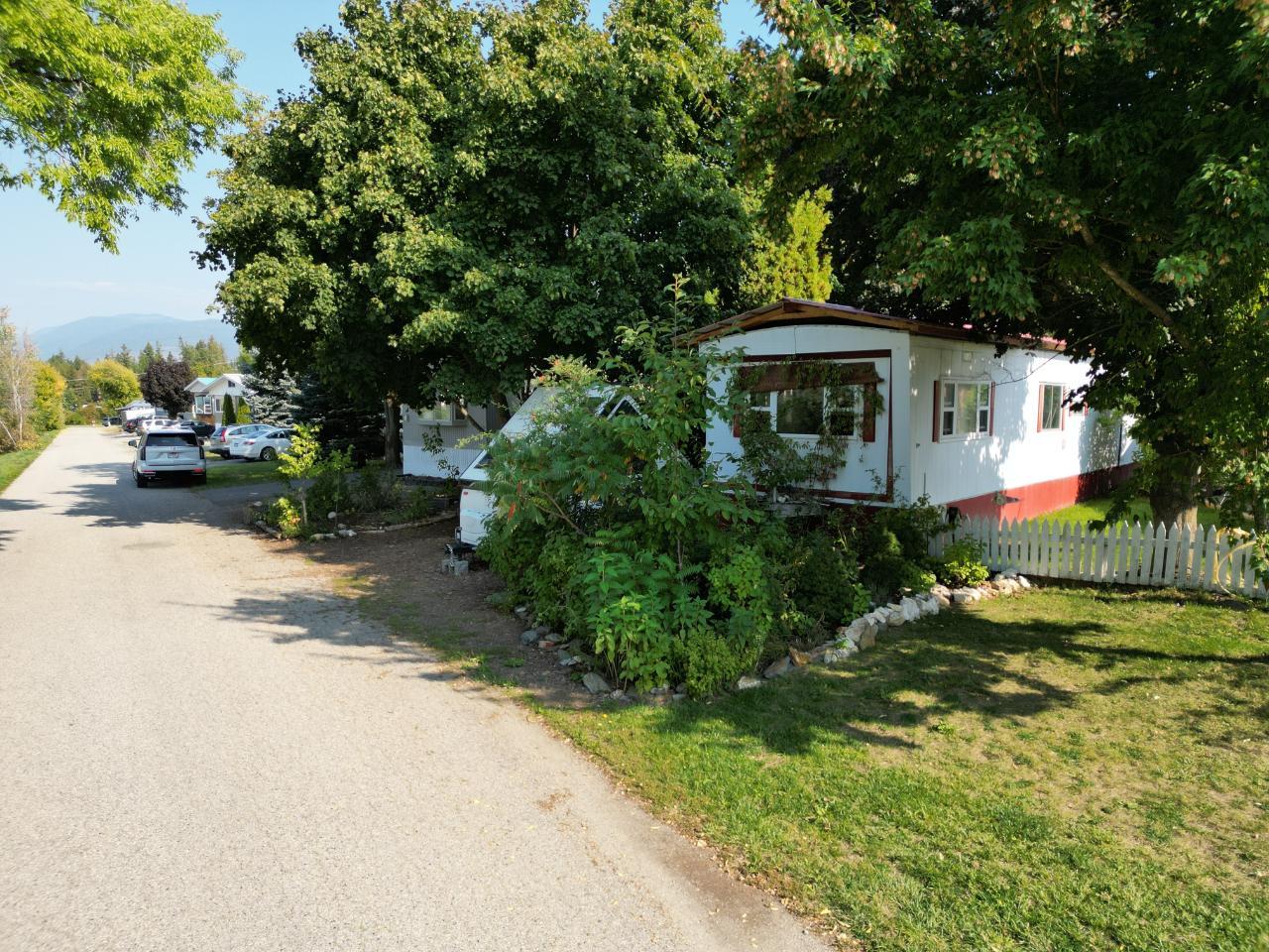 Creston Mobile Home for sale:  3 bedroom 792 sq.ft. (Listed 2023-11-22)
