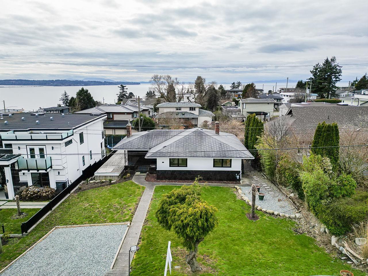 15554 CLIFF AVENUE, white rock, British Columbia