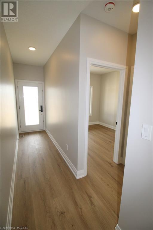 709 18th Street, Hanover, Ontario  N4N 3B8 - Photo 5 - 40539298