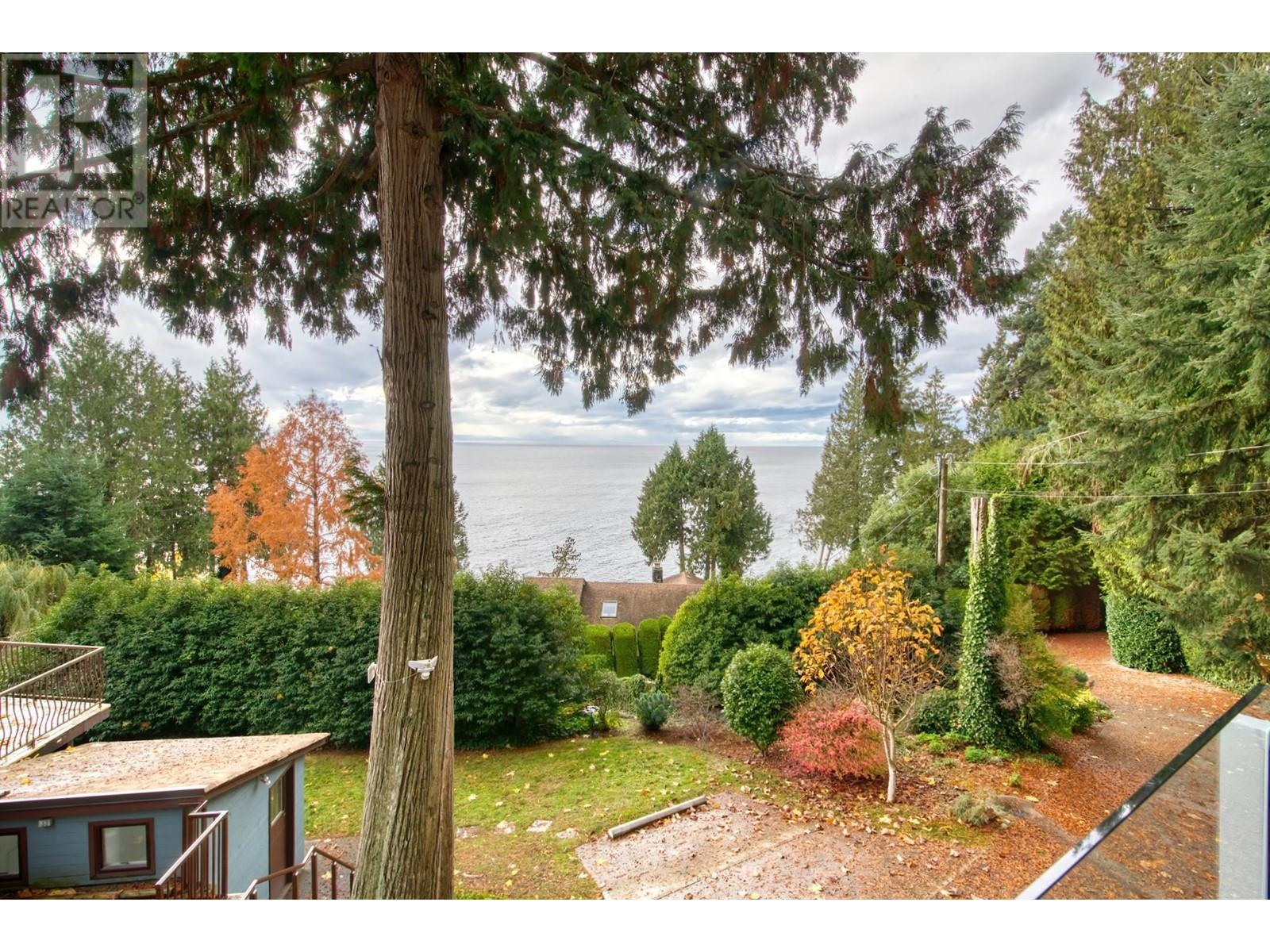 4977 Sunshine Coast Highway, Sechelt, British Columbia  V7Z 0B6 - Photo 14 - R2848529