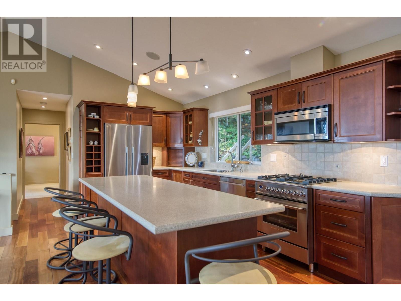 4977 Sunshine Coast Highway, Sechelt, British Columbia  V7Z 0B6 - Photo 16 - R2848529