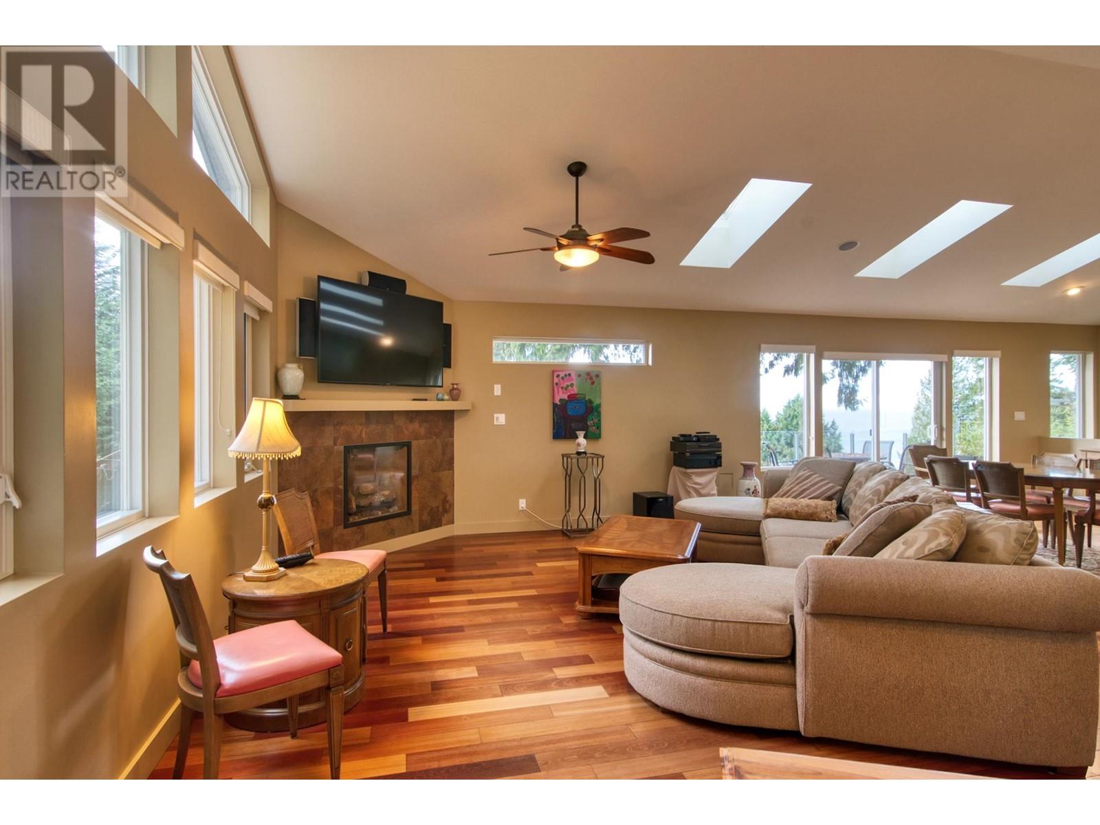 4977 Sunshine Coast Highway, Sechelt, British Columbia  V7Z 0B6 - Photo 9 - R2848529