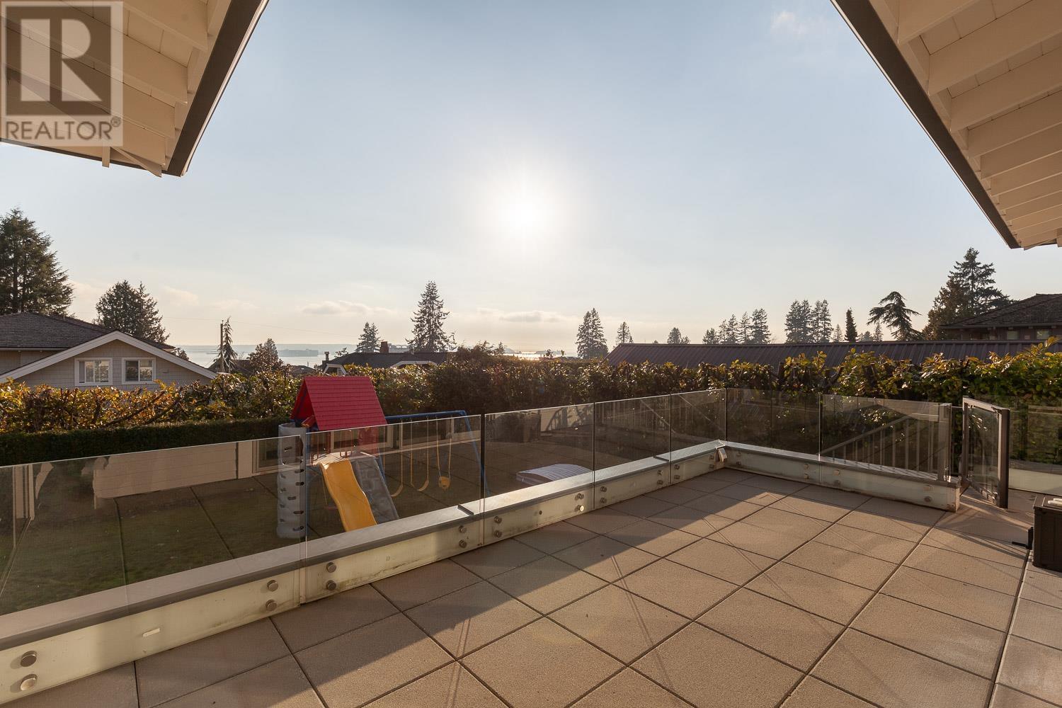 2302 Lawson Avenue, West Vancouver, British Columbia  V7V 2E6 - Photo 14 - R2848569