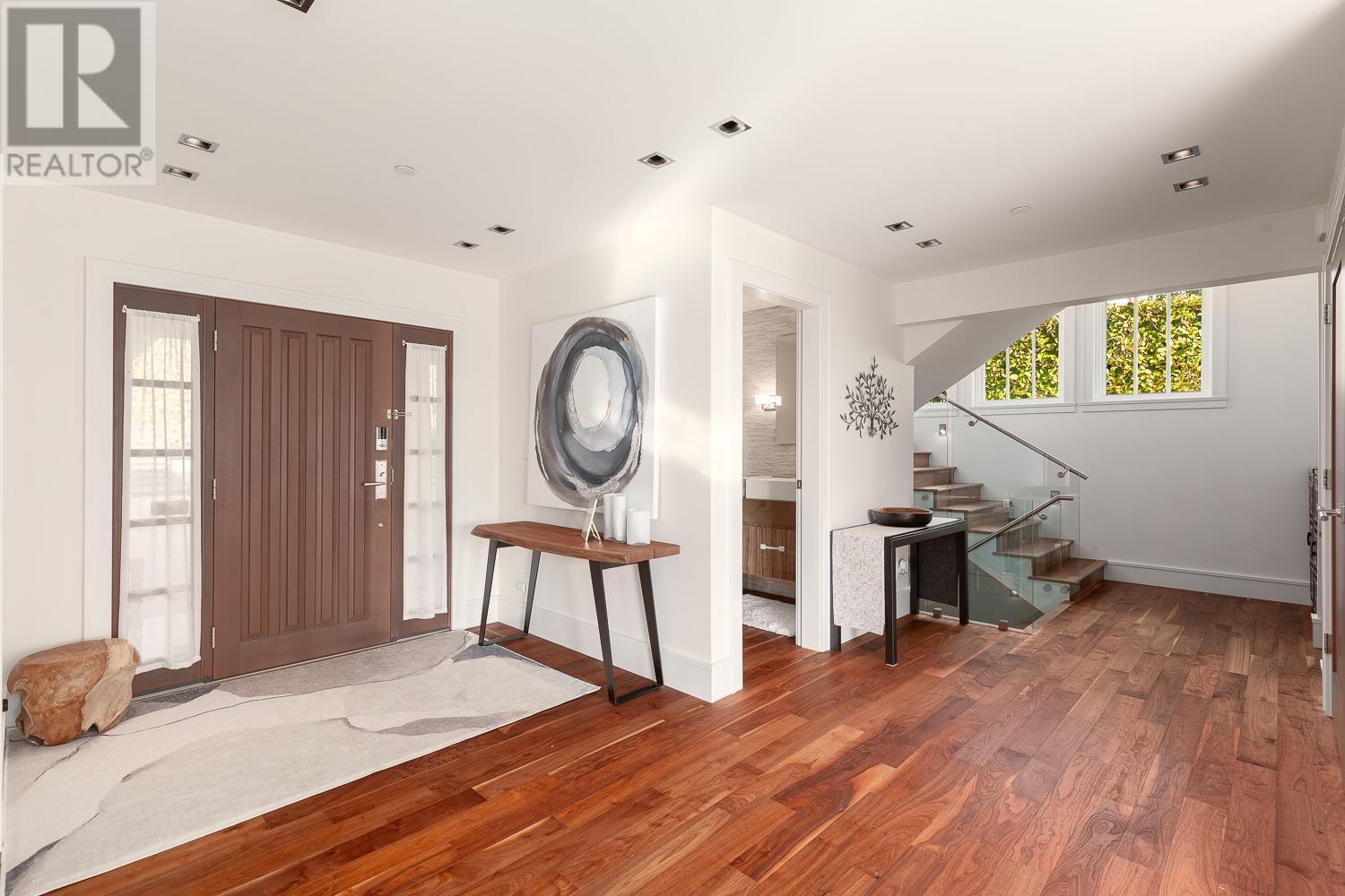 2302 Lawson Avenue, West Vancouver, British Columbia  V7V 2E6 - Photo 4 - R2848569