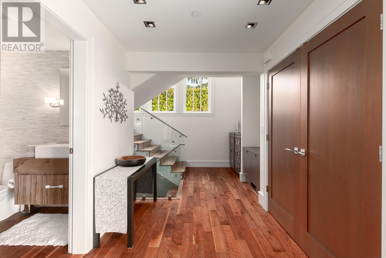 2302 Lawson Avenue, West Vancouver, British Columbia  V7V 2E6 - Photo 6 - R2848569