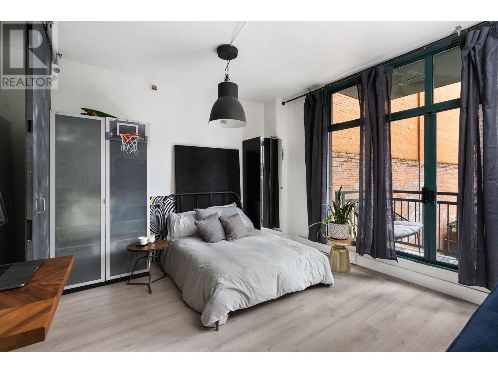22 E Cordova Street, Vancouver, British Columbia  V6A 4G8 - Photo 2 - R2848576