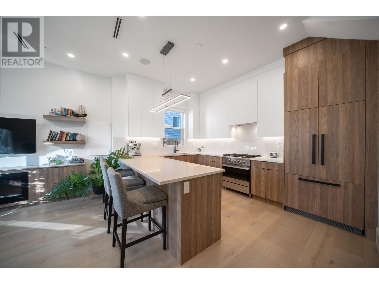 1907 E 40TH AVENUE, vancouver, British Columbia