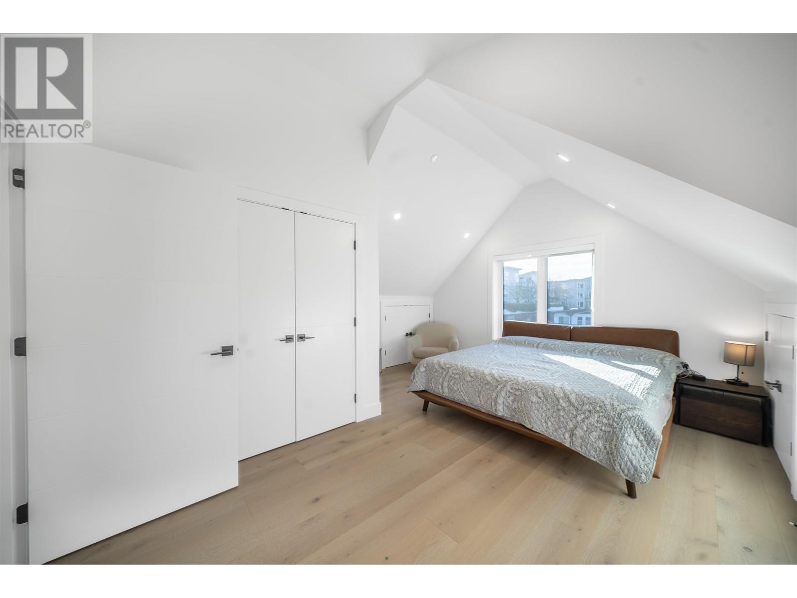 1907 E 40th Avenue, Vancouver, British Columbia  V5P 1J1 - Photo 13 - R2848674