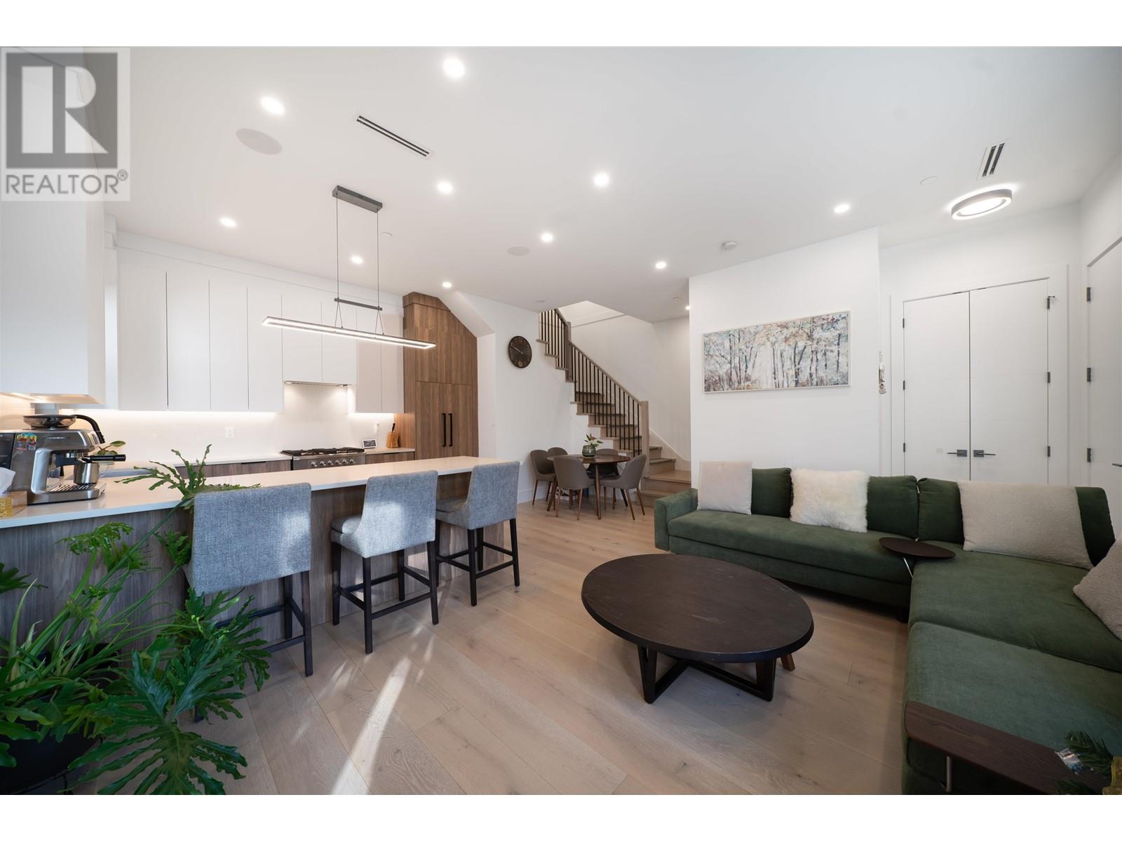 1907 E 40th Avenue, Vancouver, British Columbia  V5P 1J1 - Photo 4 - R2848674