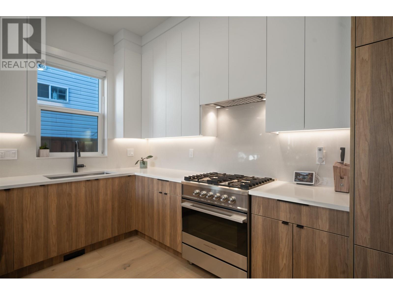 1907 E 40th Avenue, Vancouver, British Columbia  V5P 1J1 - Photo 5 - R2848674