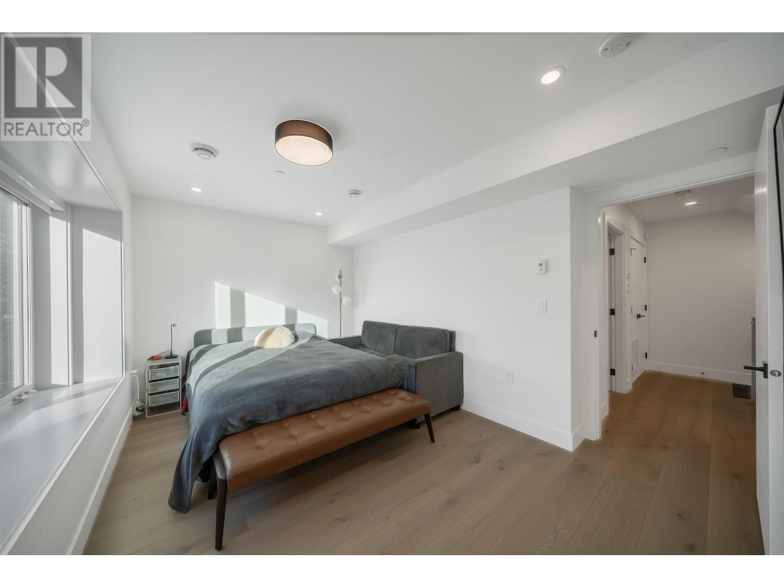 1907 E 40th Avenue, Vancouver, British Columbia  V5P 1J1 - Photo 8 - R2848674