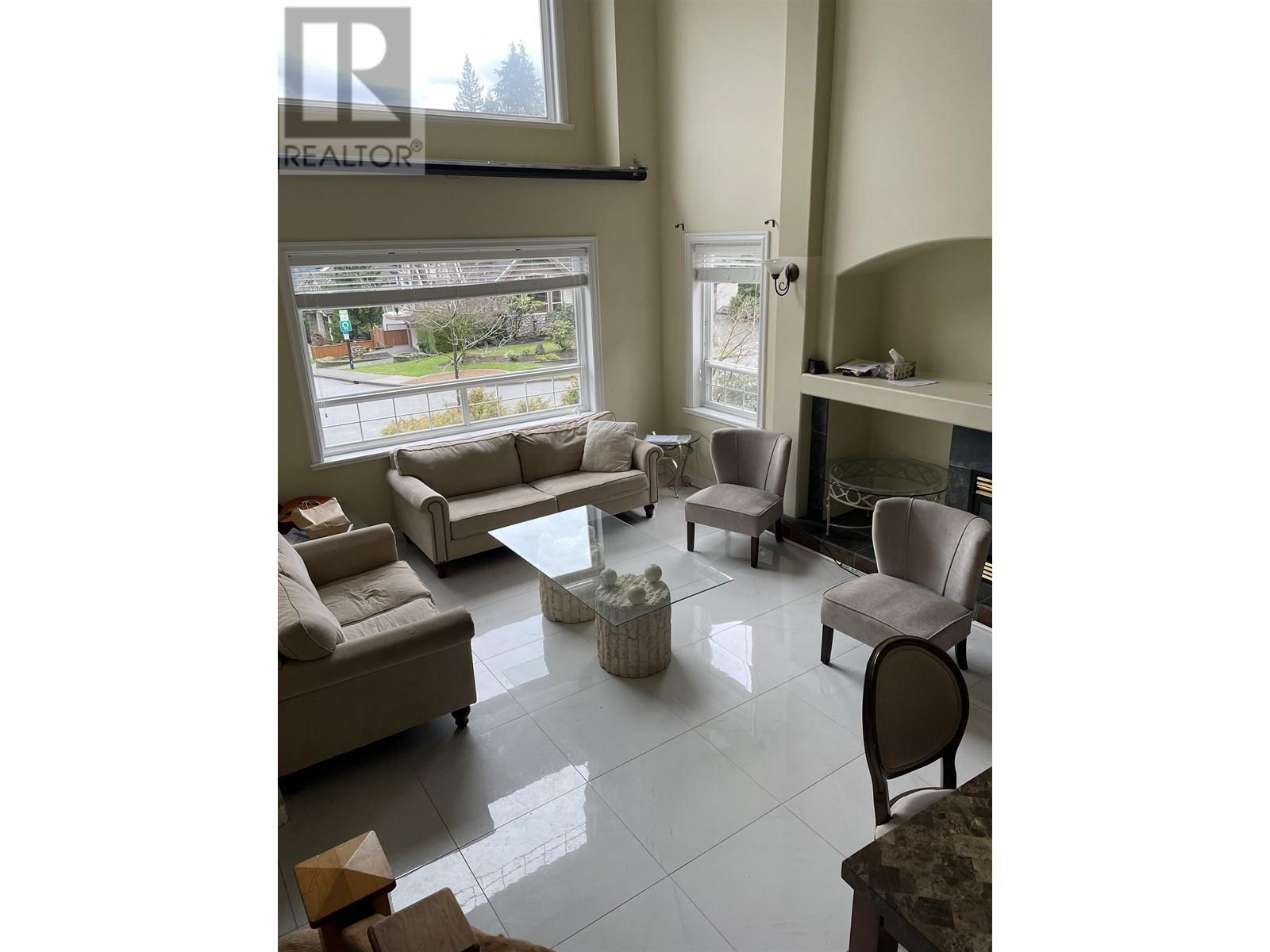 2132 Parkway Boulevard, Coquitlam, British Columbia  V3E 3K5 - Photo 1 - R2848662