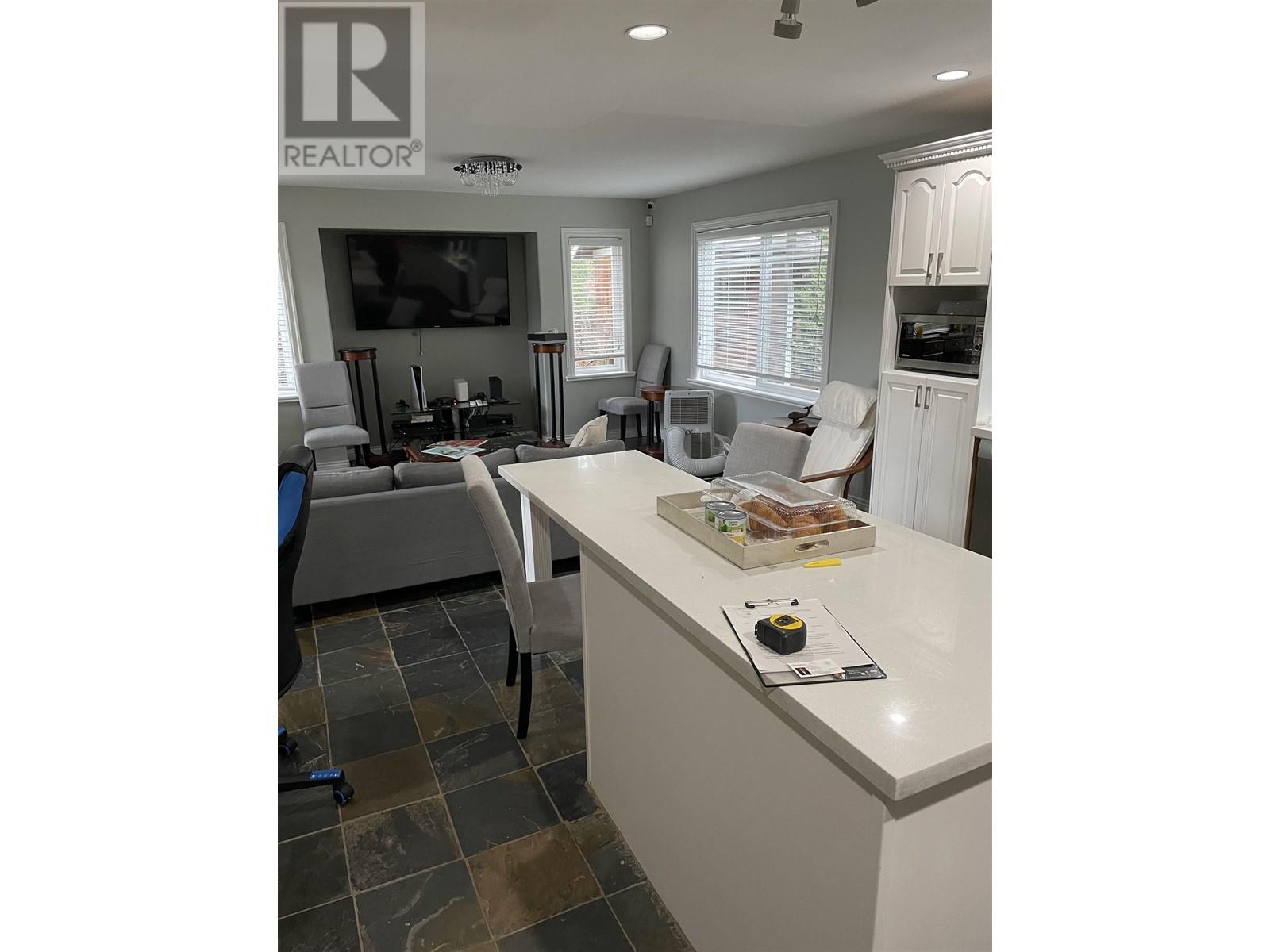 2132 Parkway Boulevard, Coquitlam, British Columbia  V3E 3K5 - Photo 15 - R2848662
