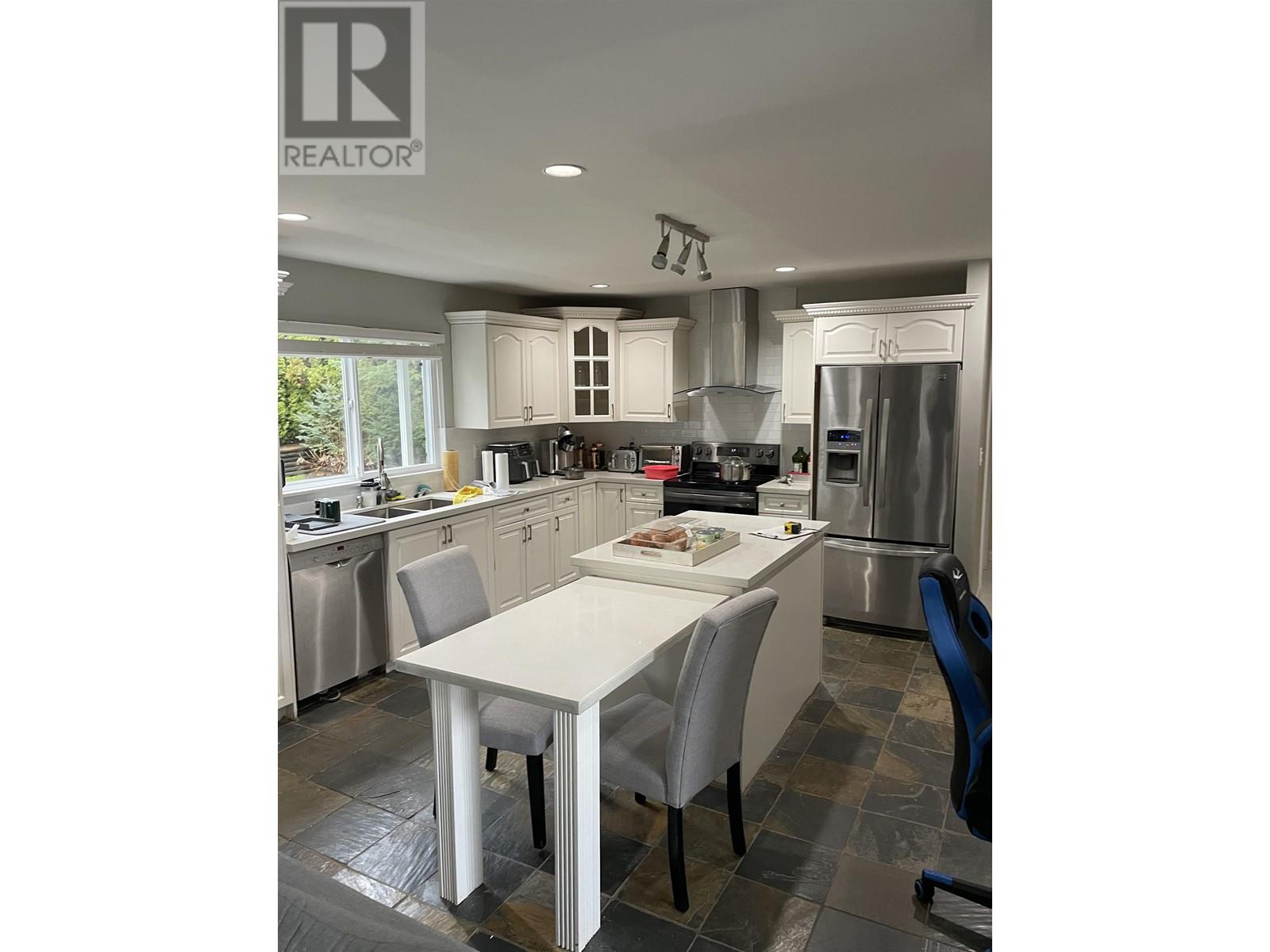 2132 Parkway Boulevard, Coquitlam, British Columbia  V3E 3K5 - Photo 16 - R2848662