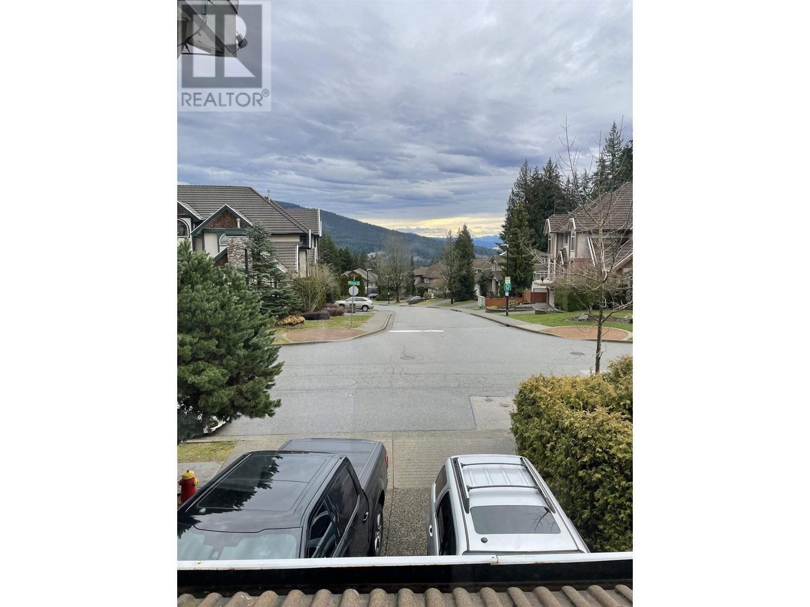 2132 Parkway Boulevard, Coquitlam, British Columbia  V3E 3K5 - Photo 3 - R2848662