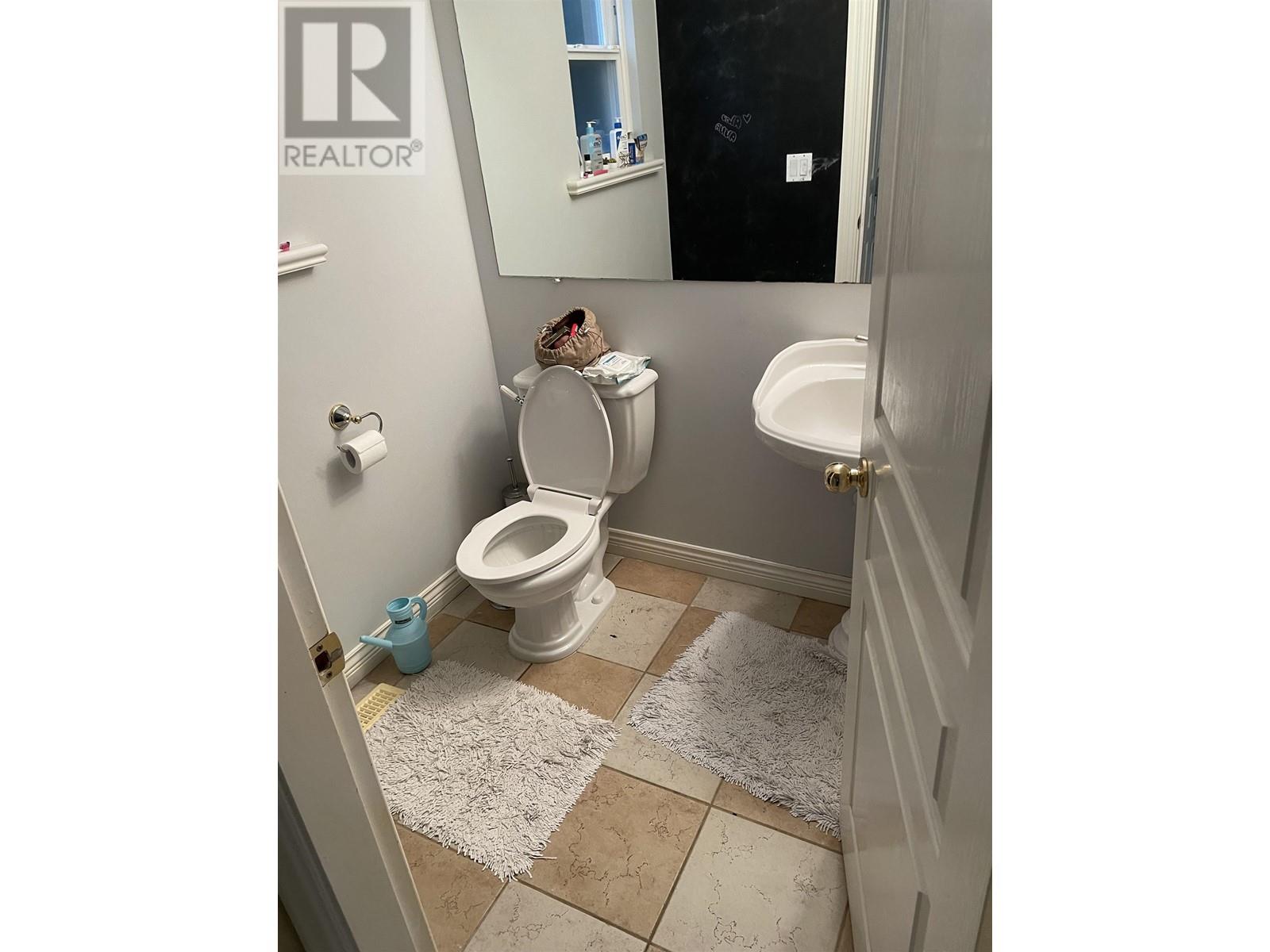 2132 Parkway Boulevard, Coquitlam, British Columbia  V3E 3K5 - Photo 5 - R2848662