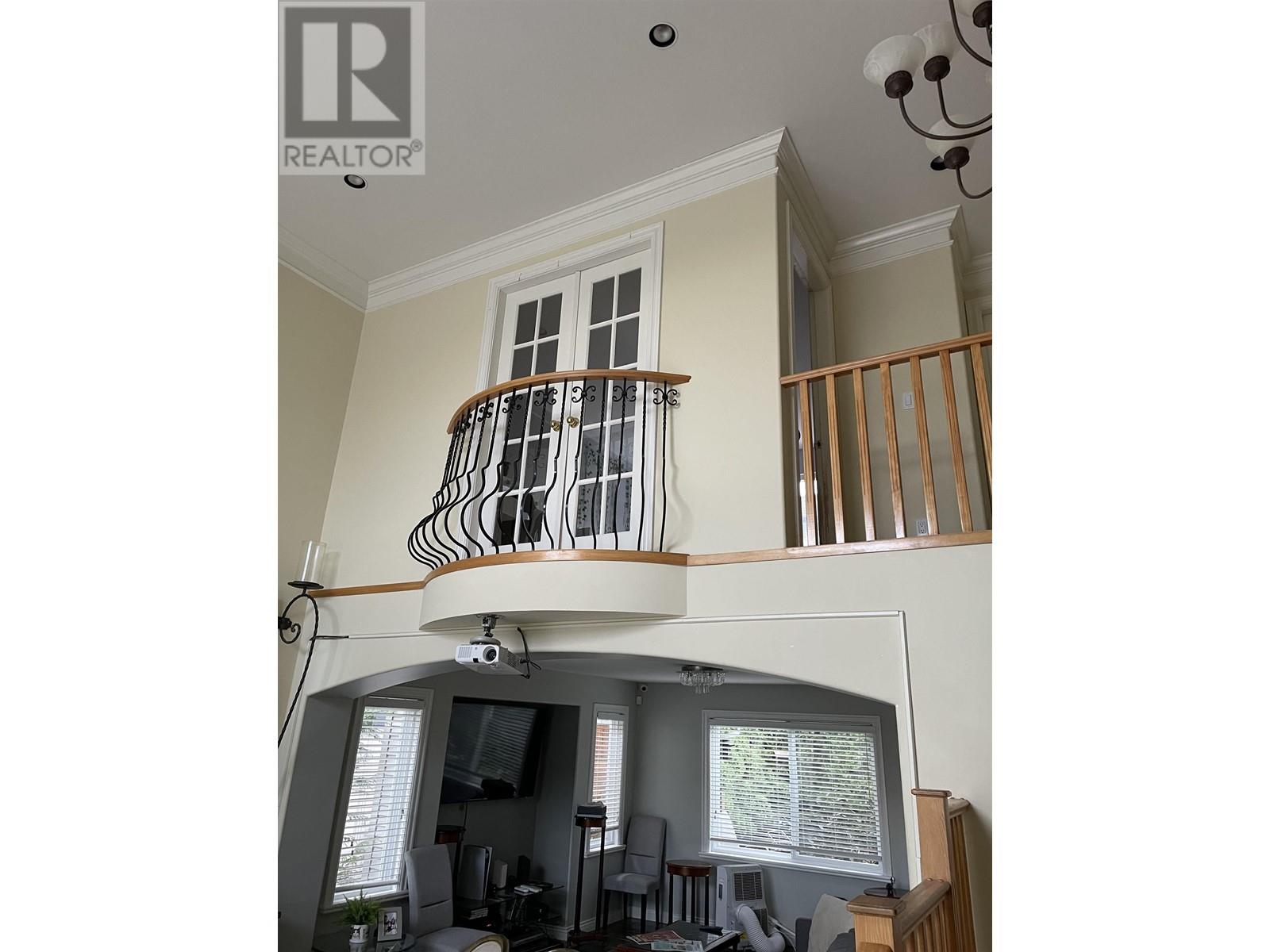 2132 Parkway Boulevard, Coquitlam, British Columbia  V3E 3K5 - Photo 8 - R2848662