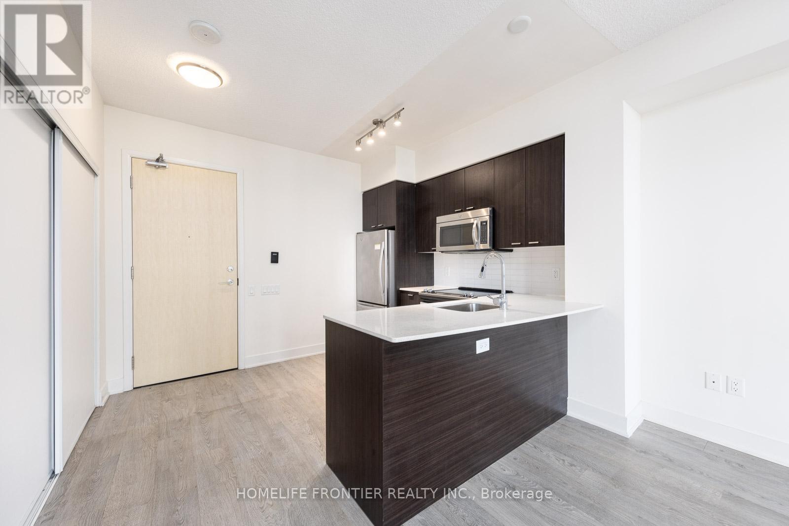 #2009 -30 Roehampton Ave, Toronto, Ontario  M4P 0B9 - Photo 5 - C8059364