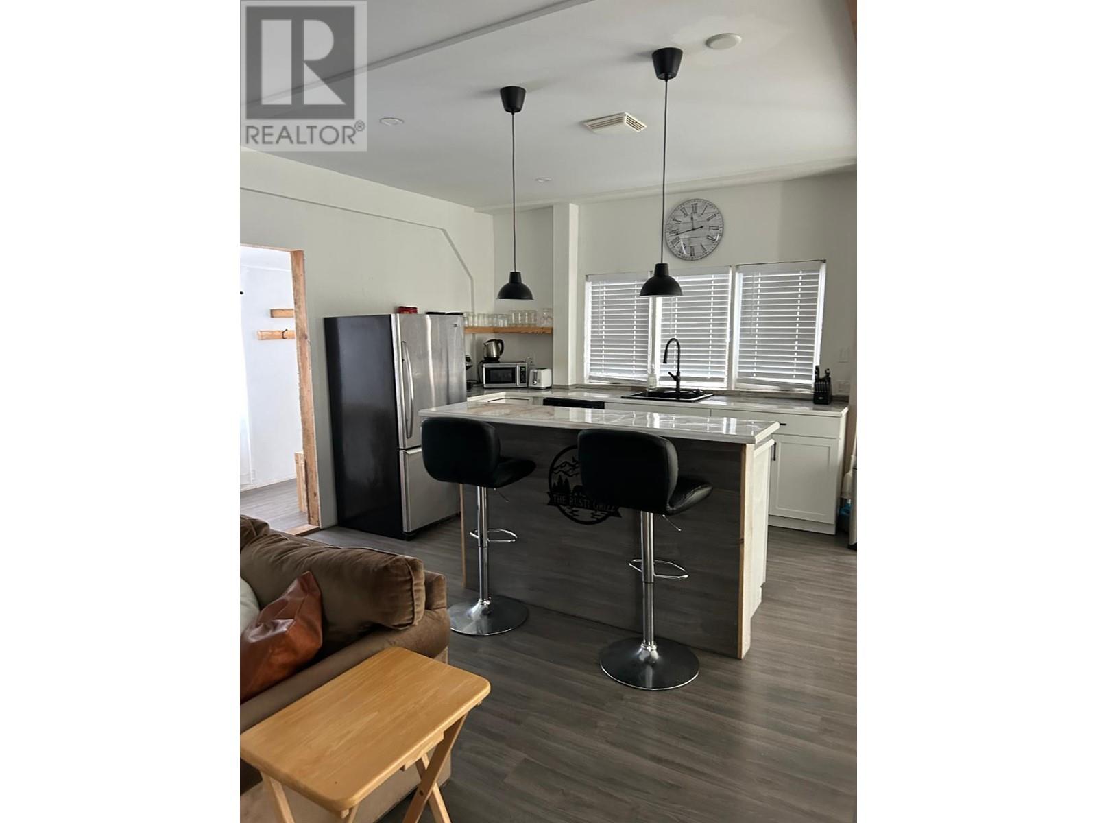 897 Main Street, Blue River, British Columbia  V0E 1J0 - Photo 4 - 176680