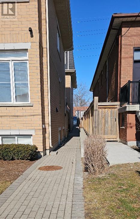 #118 -370 Hopewell Ave, Toronto, Ontario  M6E 2S2 - Photo 21 - W8059568